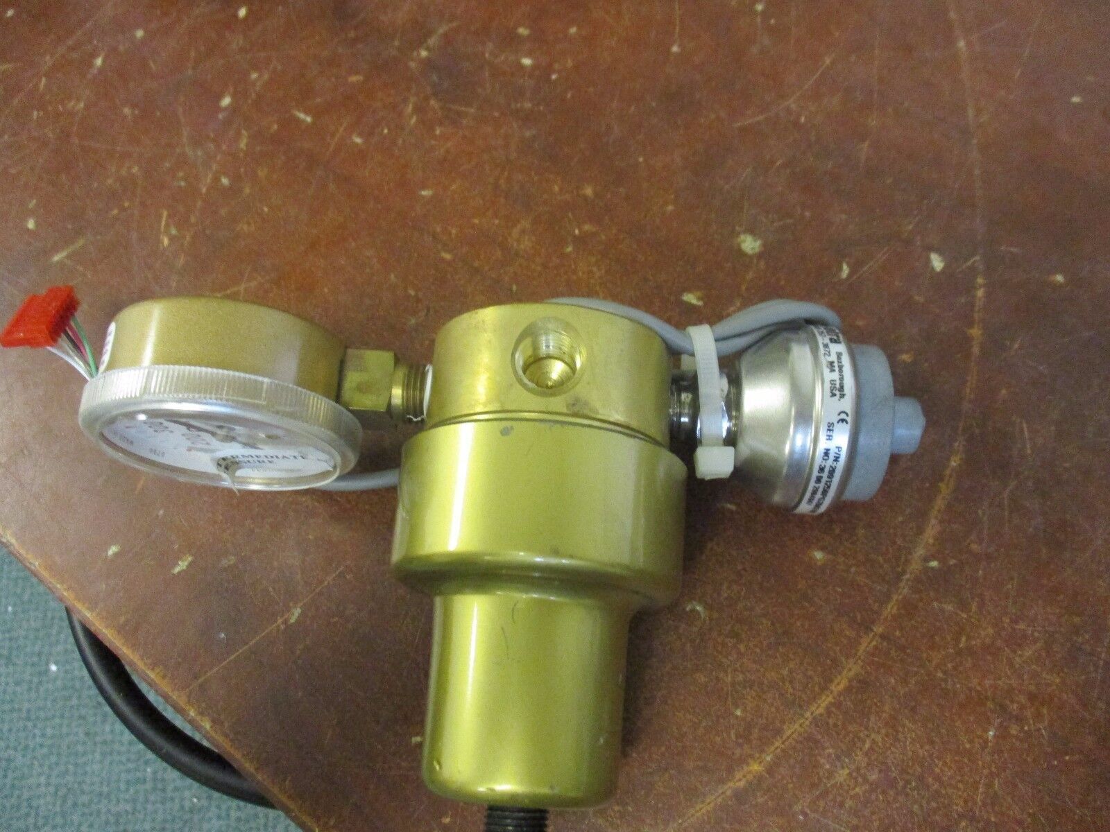 Harris Regulator With Setra Transducer & Gauge HP703-250P 209130PG2M2402 Used