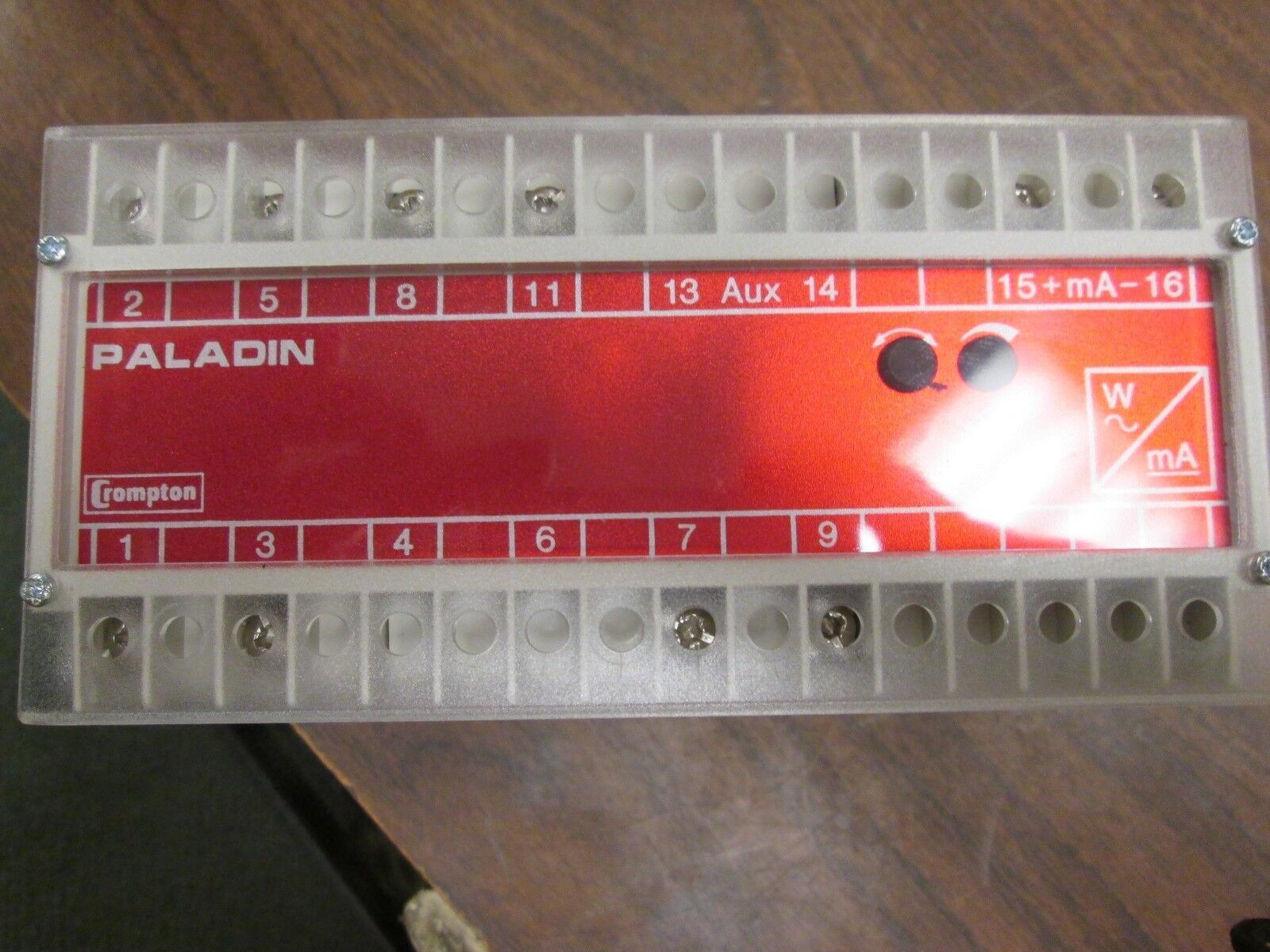 Crompton Paladin Transducer 256-TWMU-QQHQ-C6 Input: 120V 5A Output: 4/20mA DC
