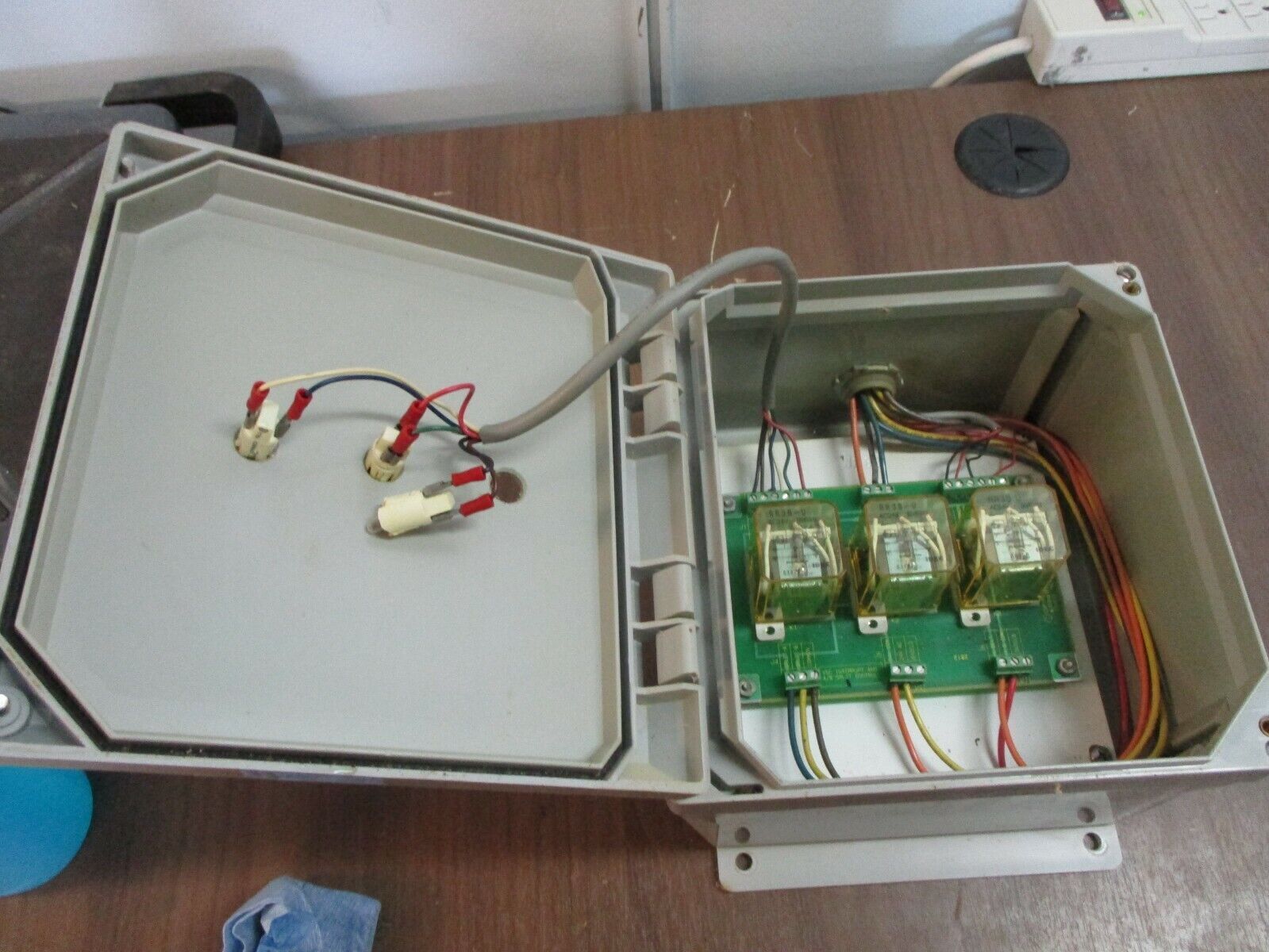 Automated Environments / Omnus, Inc. VSC Interrupt & Local A/B Split Control