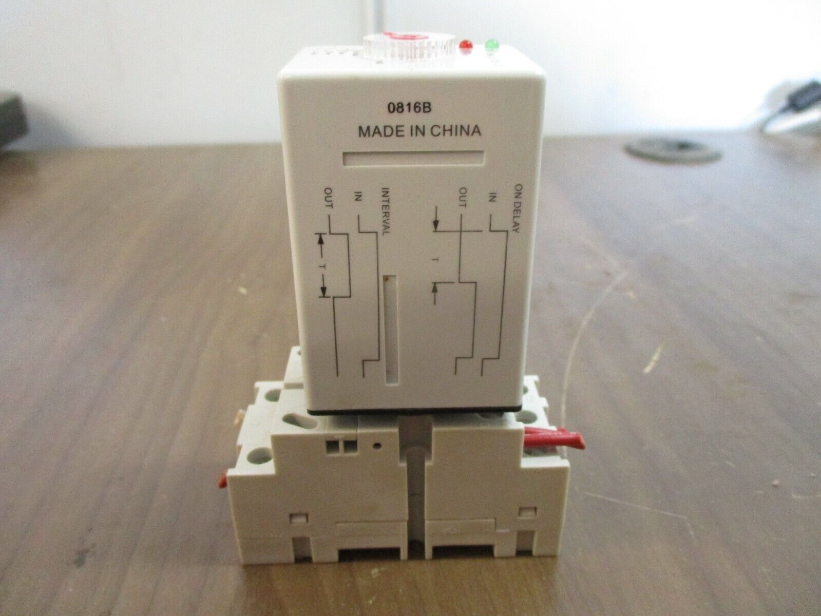 Siemens Time Delay Relay OND-DFOB-120 Range: 0.1sec-10hr w/ Base Used