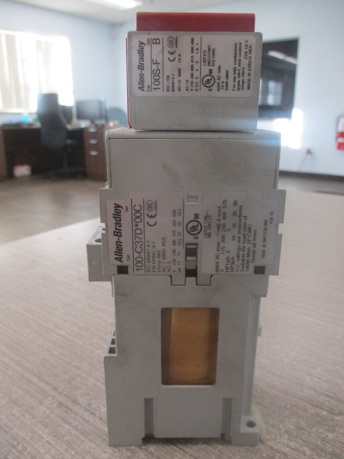 Allen-Bradley Guard Master Safety Contactor 100S-C37DJ14C 24VDC Coil Used