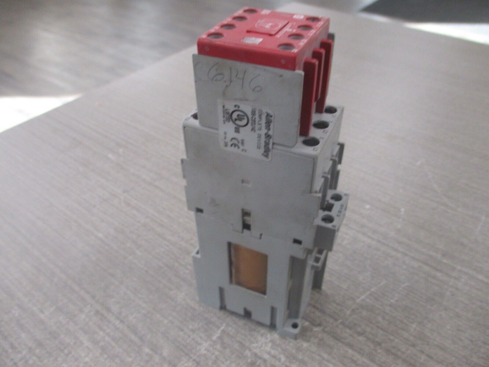 Allen-Bradley Guard Master Safety Contactor 100S-C37DJ14C 24VDC Coil Used