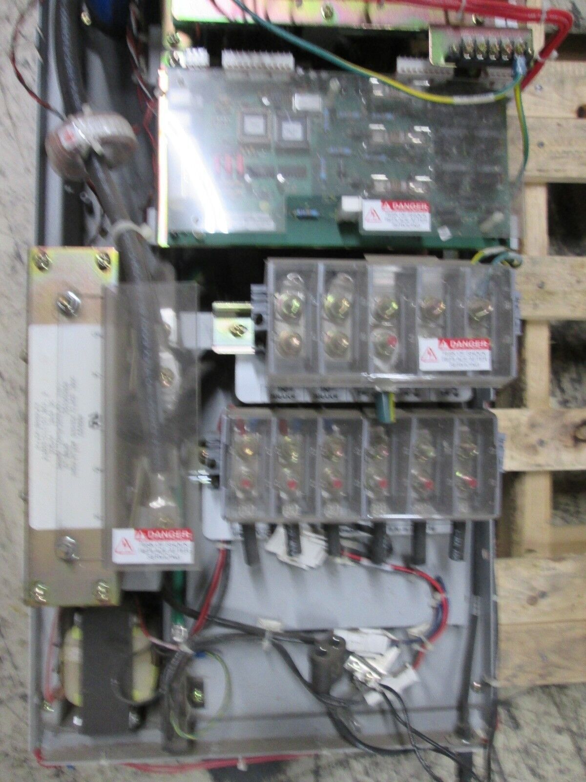 Allen-Bradley 1336 Plus AC Drive 1336F-B075-AN-EN 75HP w/ L6 Board Used