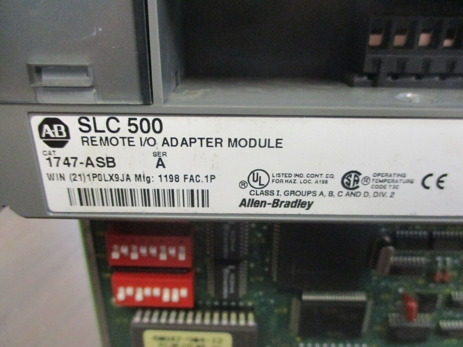 Allen-Bradley SLC 500 Analog Input Module 1747-ASB Ser. A Broken Terminal Cover