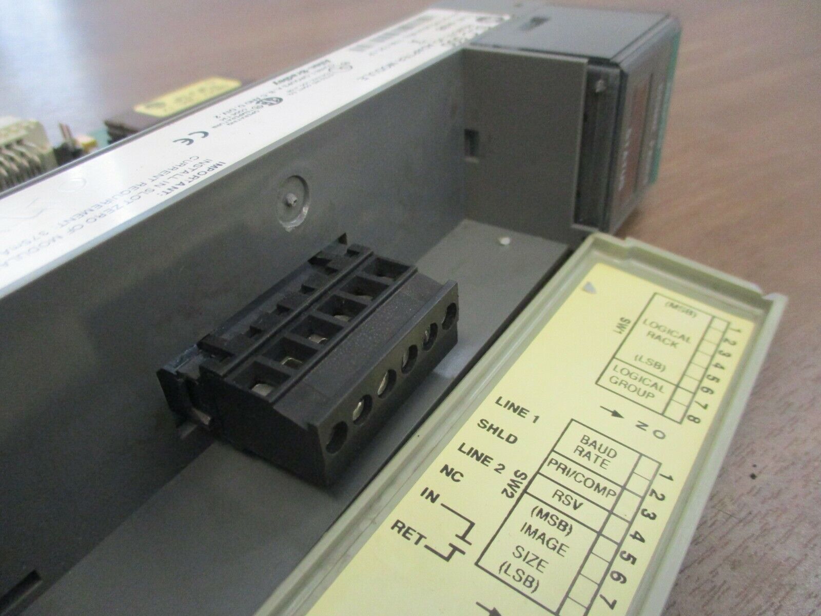 Allen-Bradley SLC 500 Analog Input Module 1747-ASB Ser. A Broken Terminal Cover