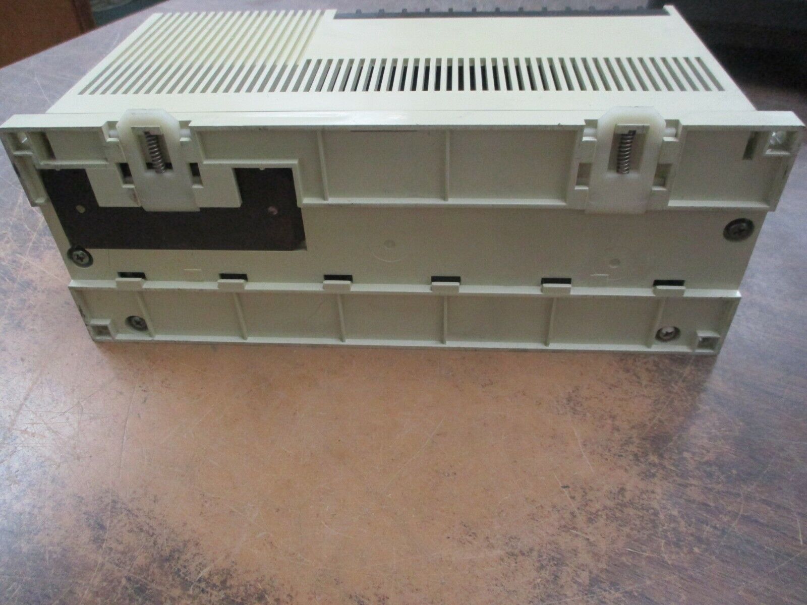 Allen-Bradley SLC 100 Processor Unit 1745-LP101 Ser. C FRN: 5 Used