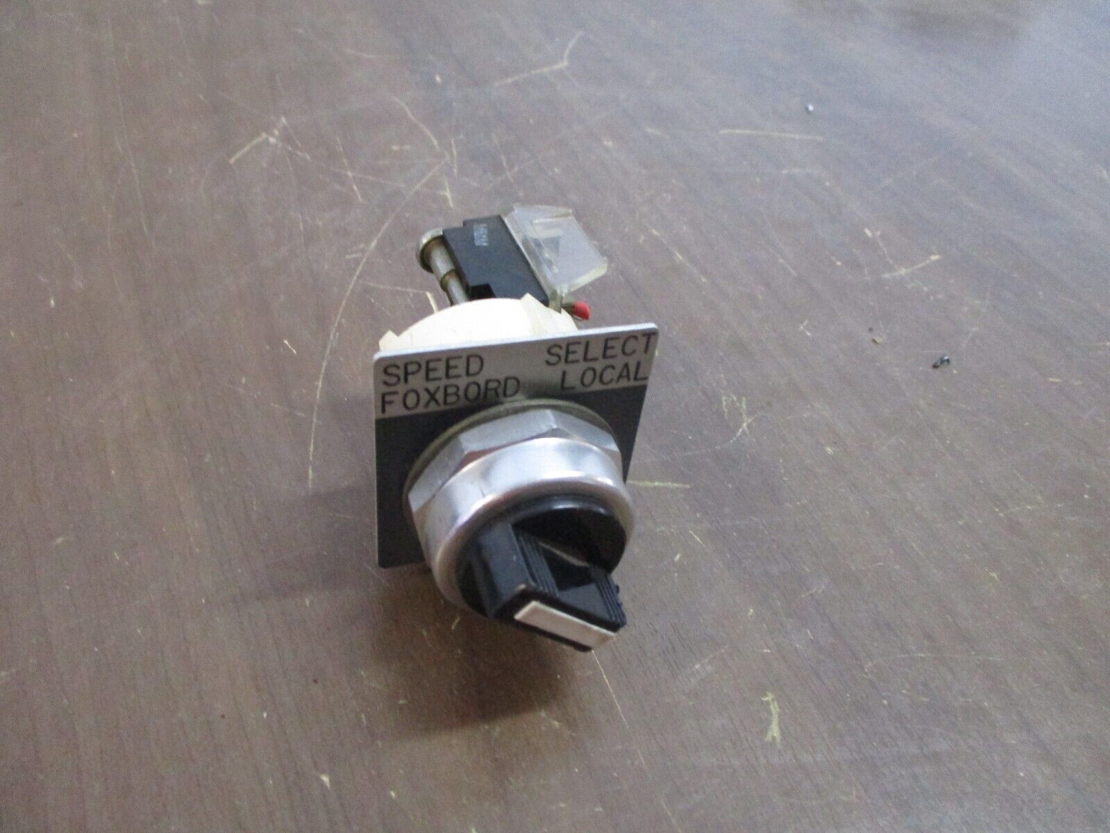 Allen-Bradley Selector Switch 800T-H2 Ser. T Nema Type 4, 13 Used