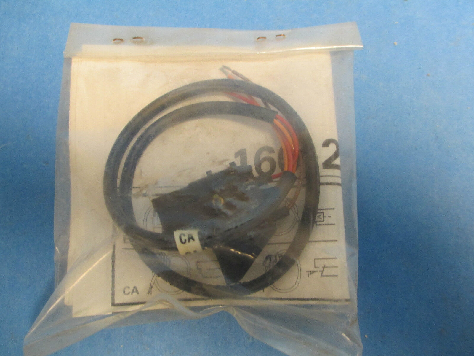 GE Record Circuit Breaker Aux Switch 23460 New Surplus