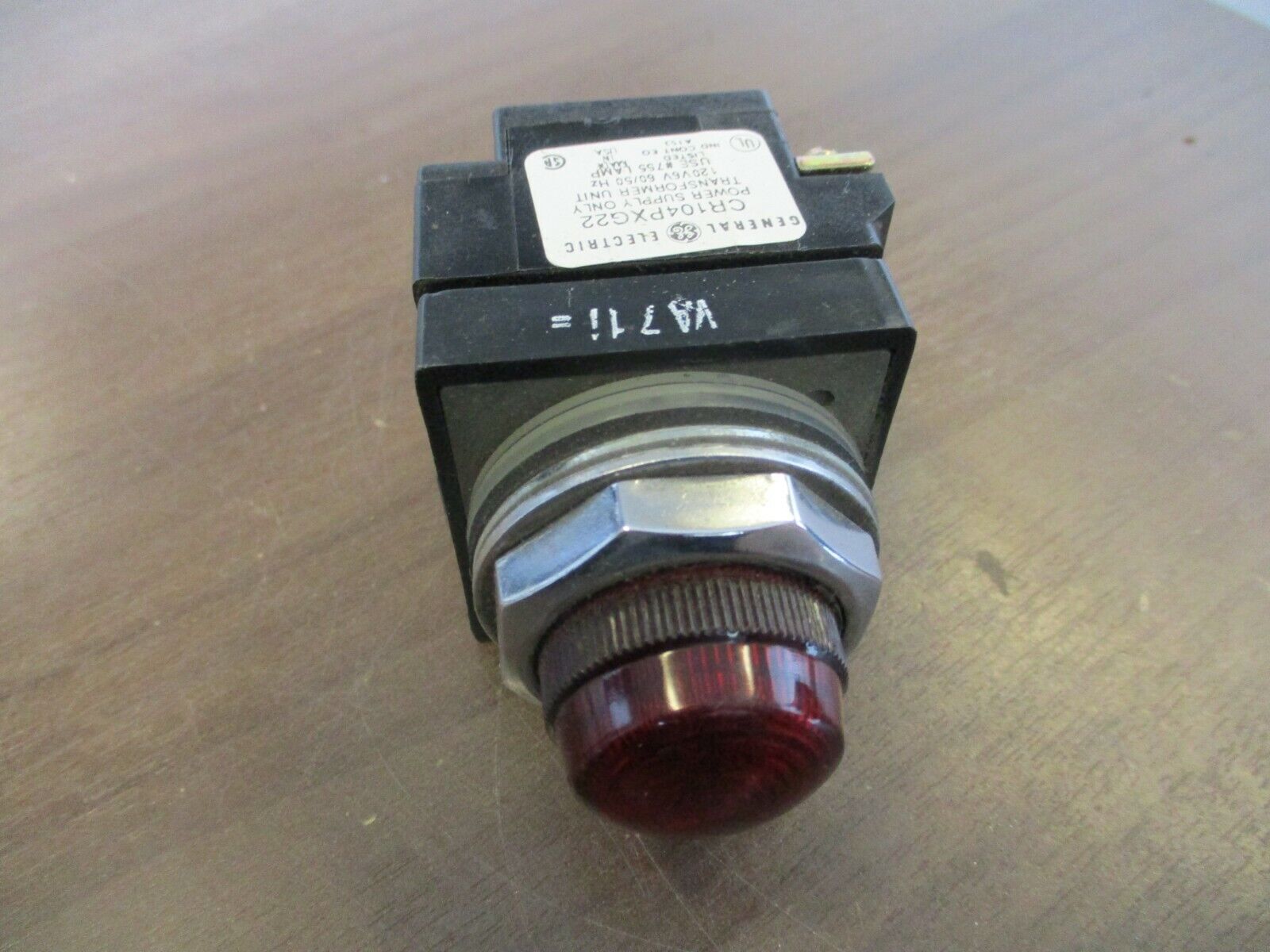 GE Indicator Light CR104PXG22 Red Used