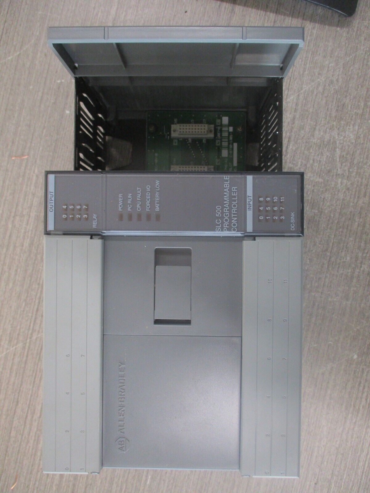 Allen-Bradley SLC 500 Processor Unit 20 I/O 1747-L20C Ser. C FRN 6 w/2-Slot Rack