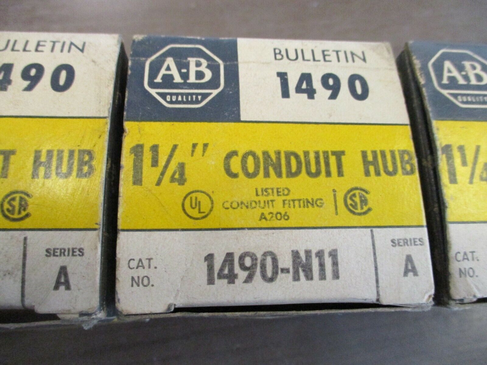 Allen-Bradley Conduit Hub 1490-N11 Ser. A 1-1/4" *Lot of 3* New Surplus