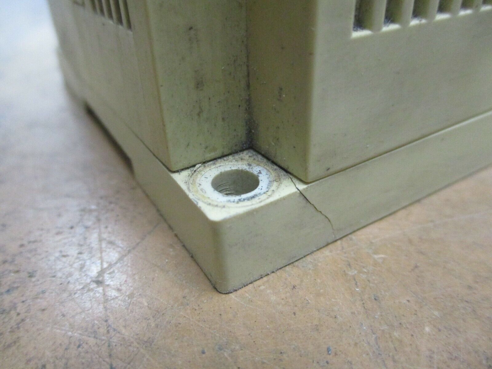 Allen-Bradley SLC 100 Expansion Unit 1745-E101 Ser. B Used