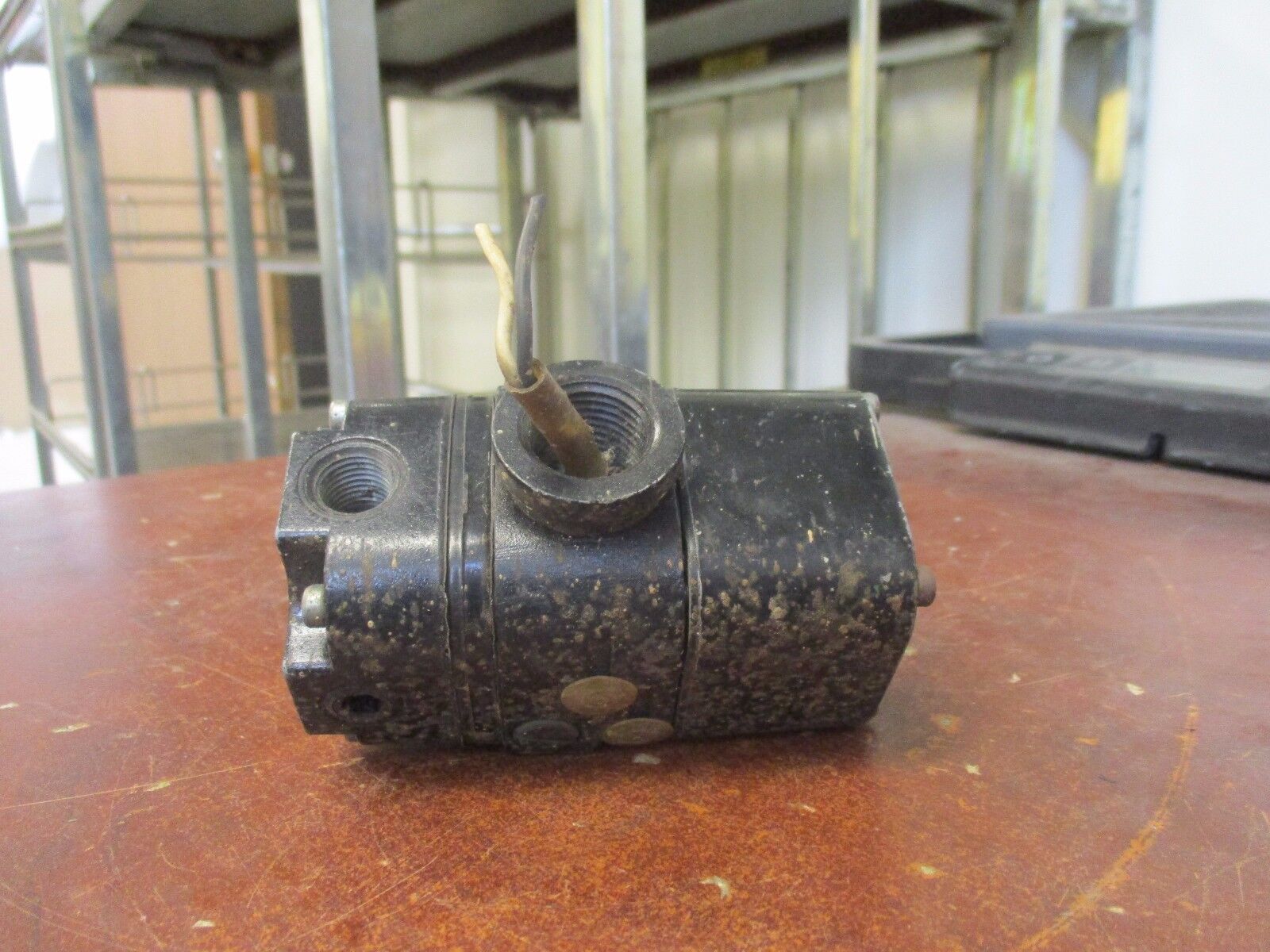 Bellofram Type 1000 Transducer 961-076-000 Input: 10-50 mA Output: 3-15 PSI Used