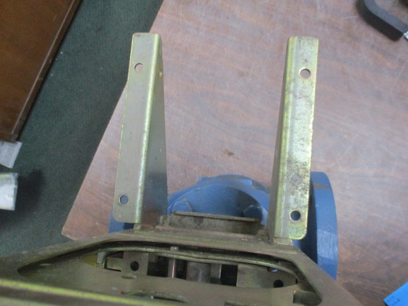 DeZURIK Valve 30673730-001 2-1/2" Used