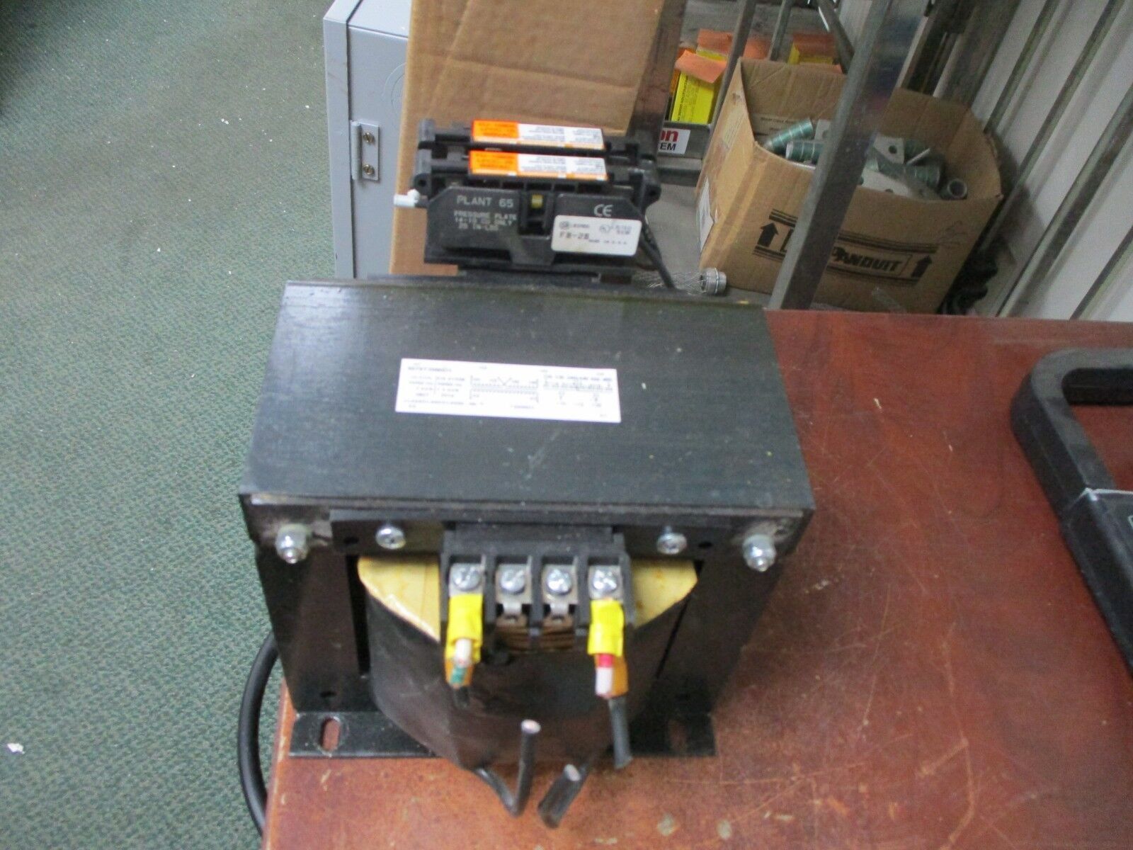 Square D Transformer 9070T2000D1 2KVA Pri: 240/480V Sec: 120V 50/60Hz Used