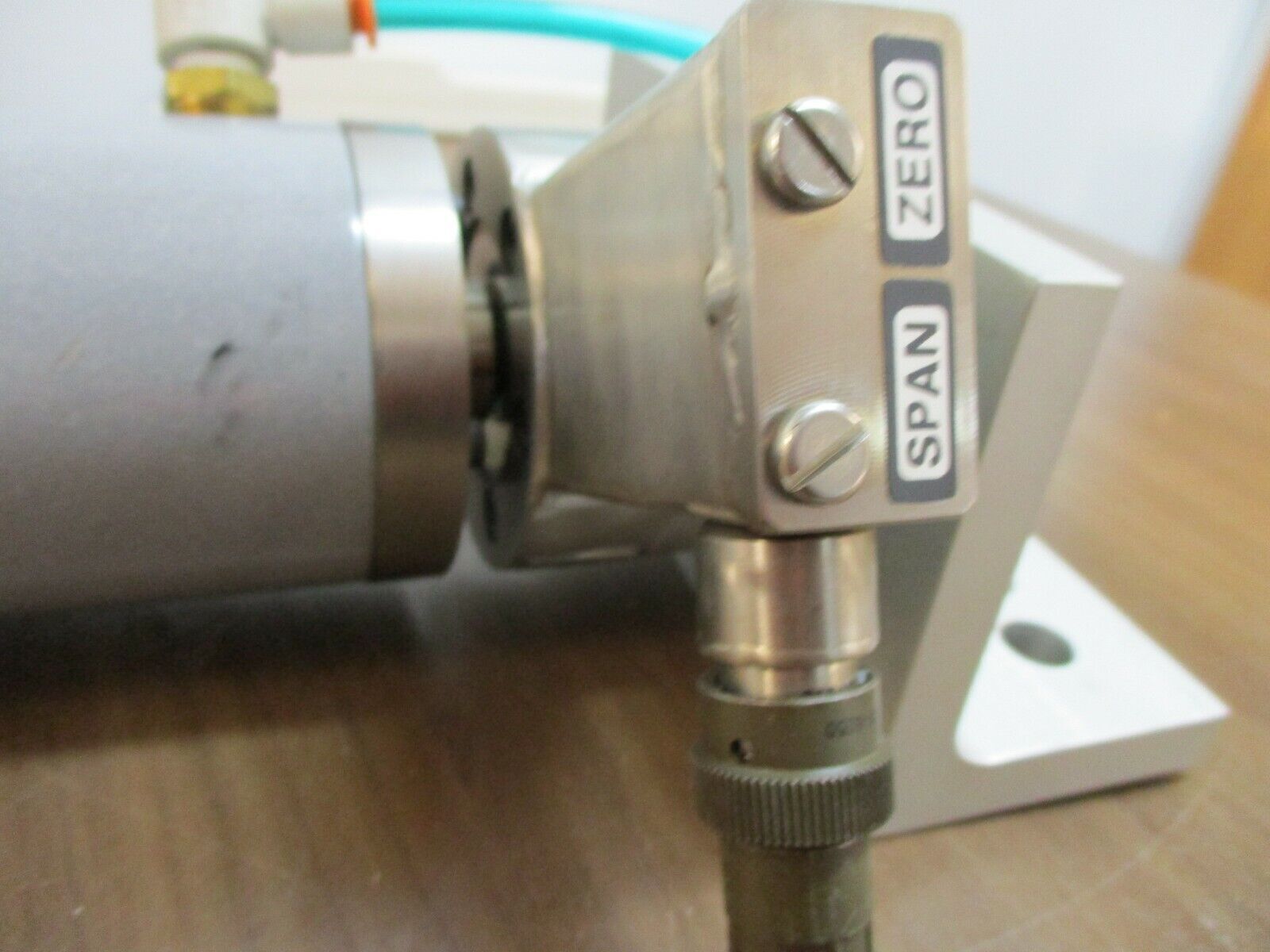 Bimba Double-Wall Air Cylinder DW-504-2V 200 PSIG Used
