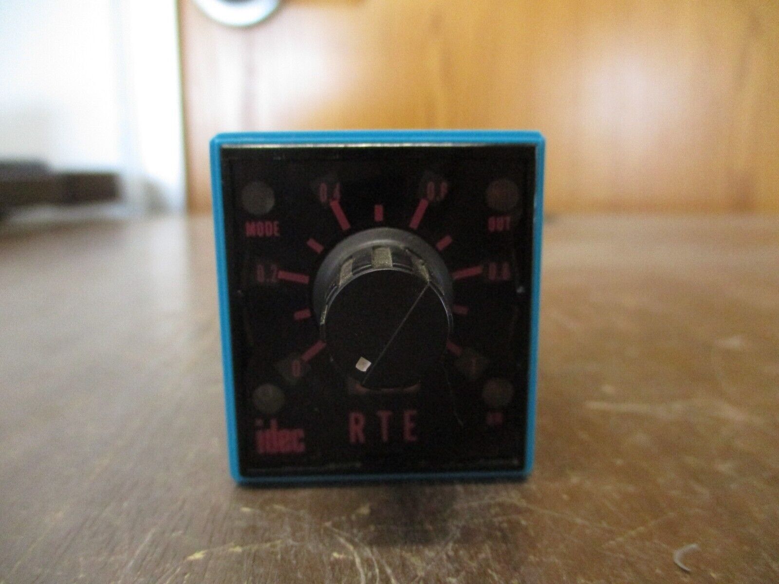 IDEC Electronic Timer RTE-B11 120V Used