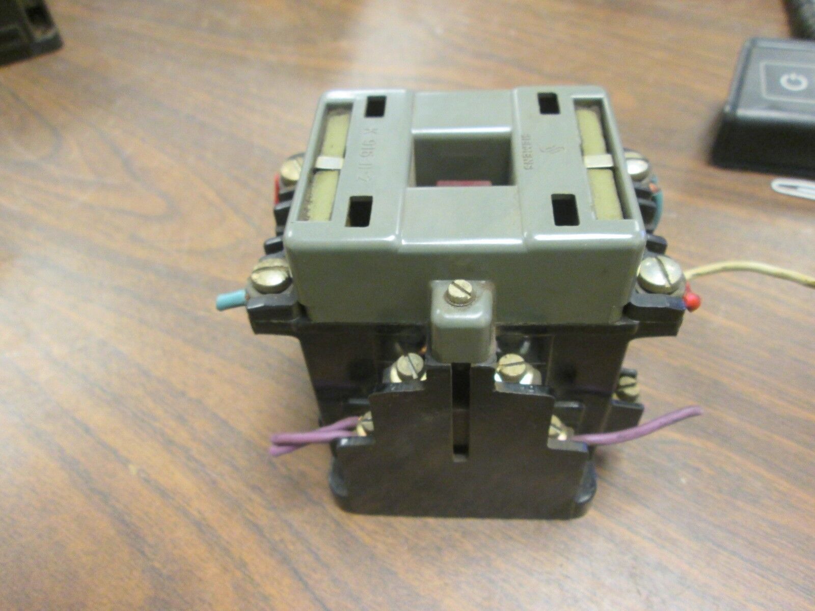 Siemens Contactor K 916 11-2 20A Used