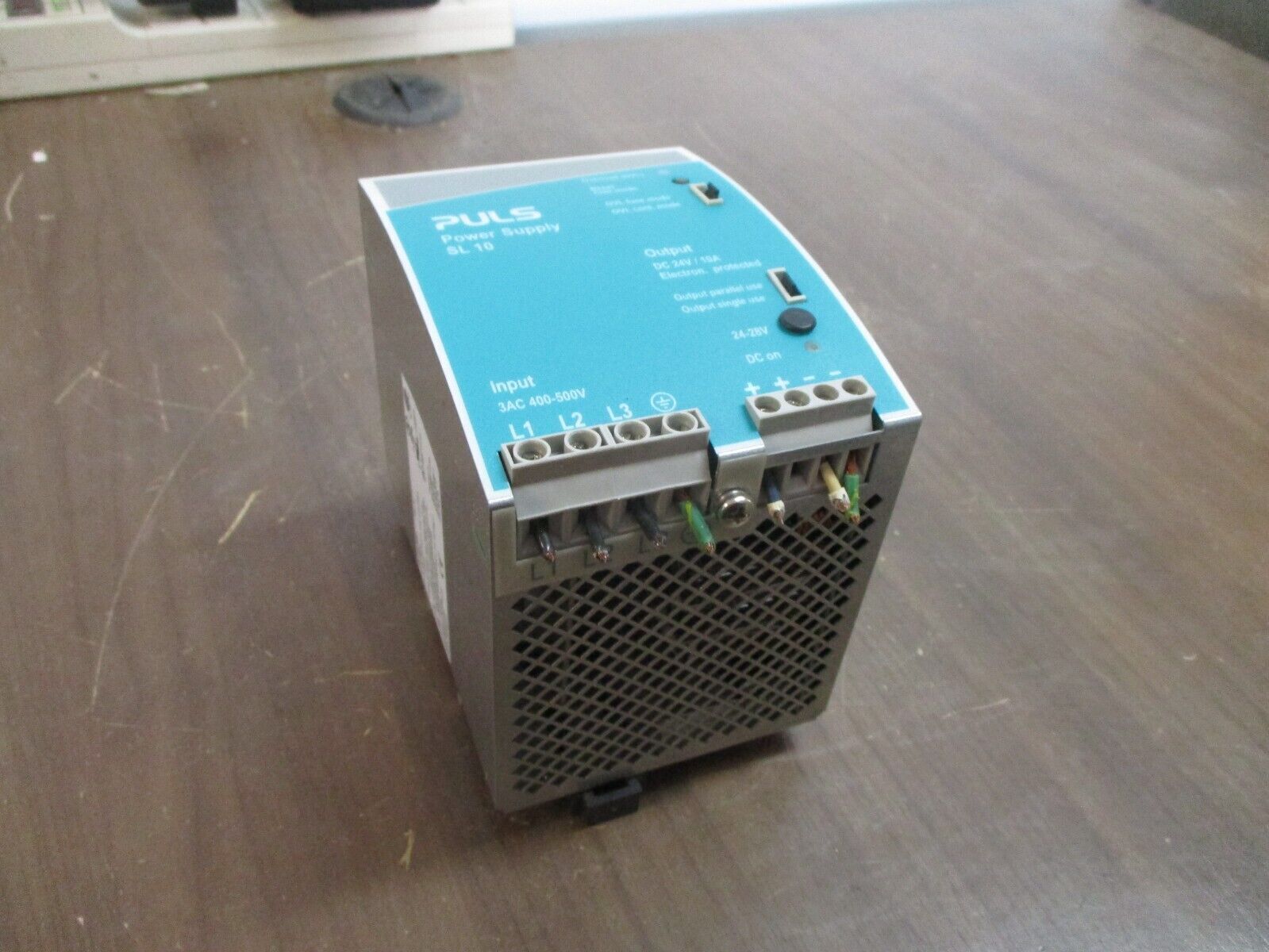 Puls Power Supply SL10.300 Rev. B Input: 3AC 400-500V 0.8A/Phase 50-60Hz Used