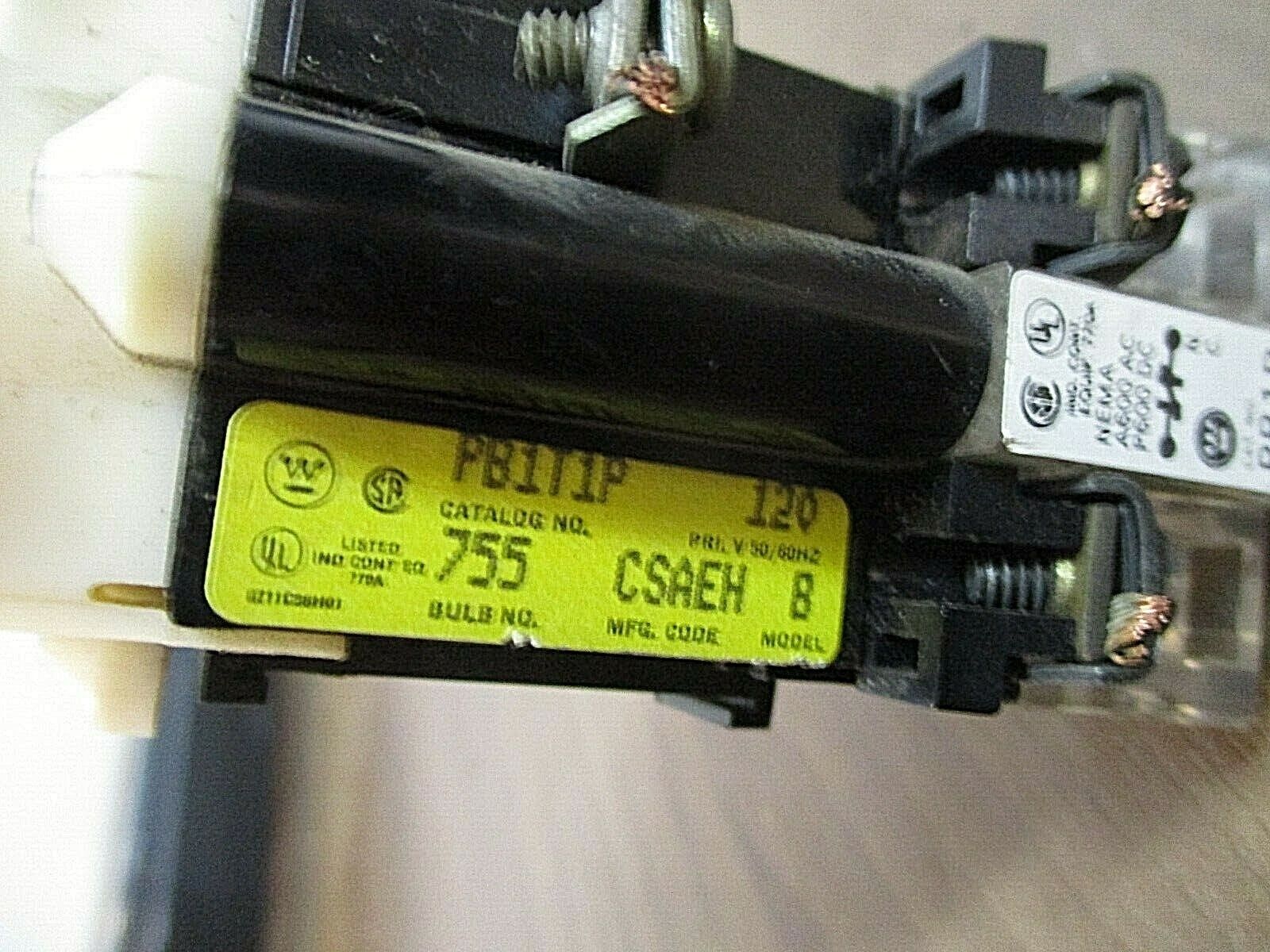 Westinghouse Selector Switch PB1T1P Model B 120V 50/60Hz Red Used