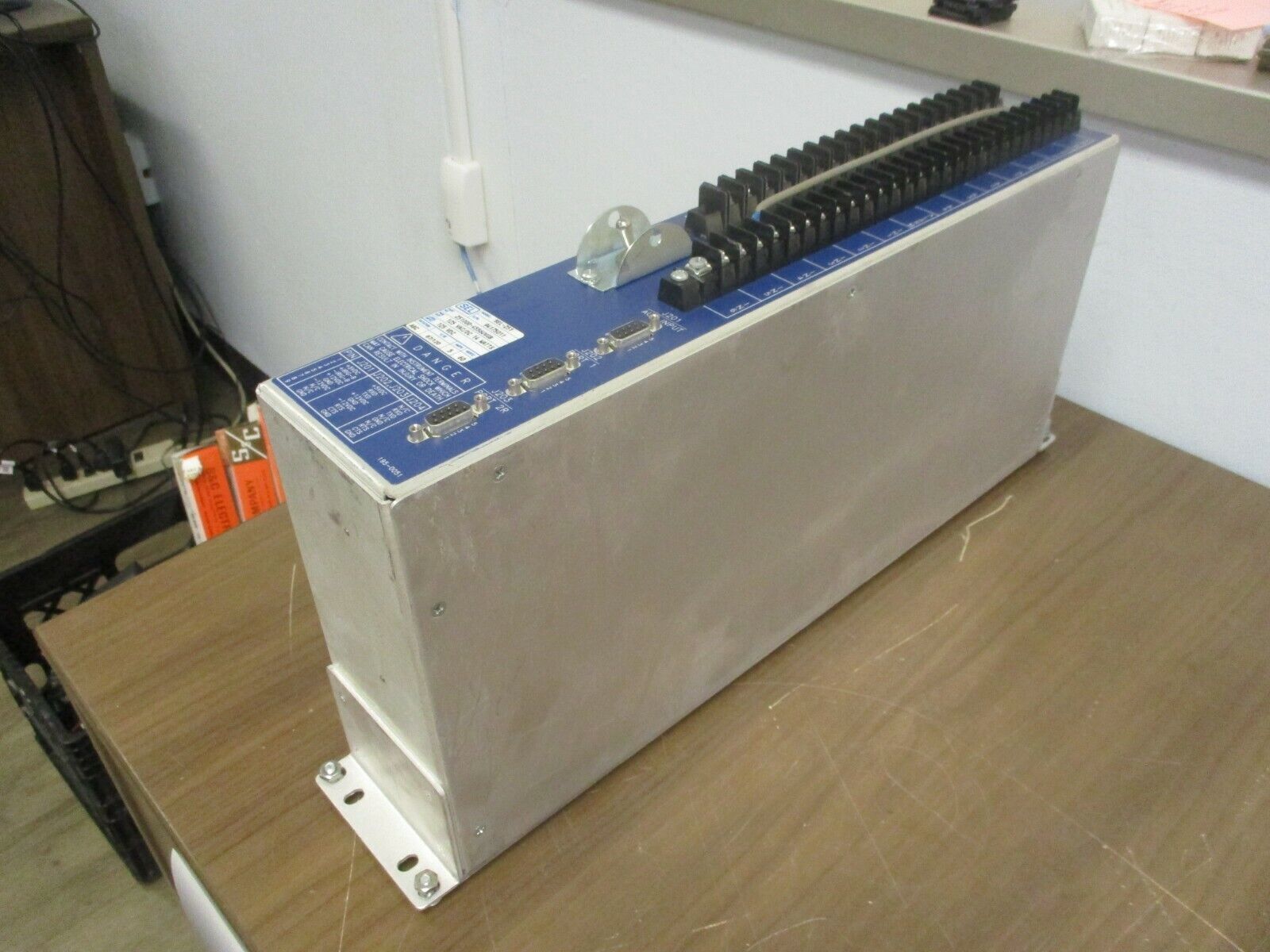 SEL Model SEL-251 Distribution Relay 251000-4556UHGB Power Supply: 120VAC/DC 14W