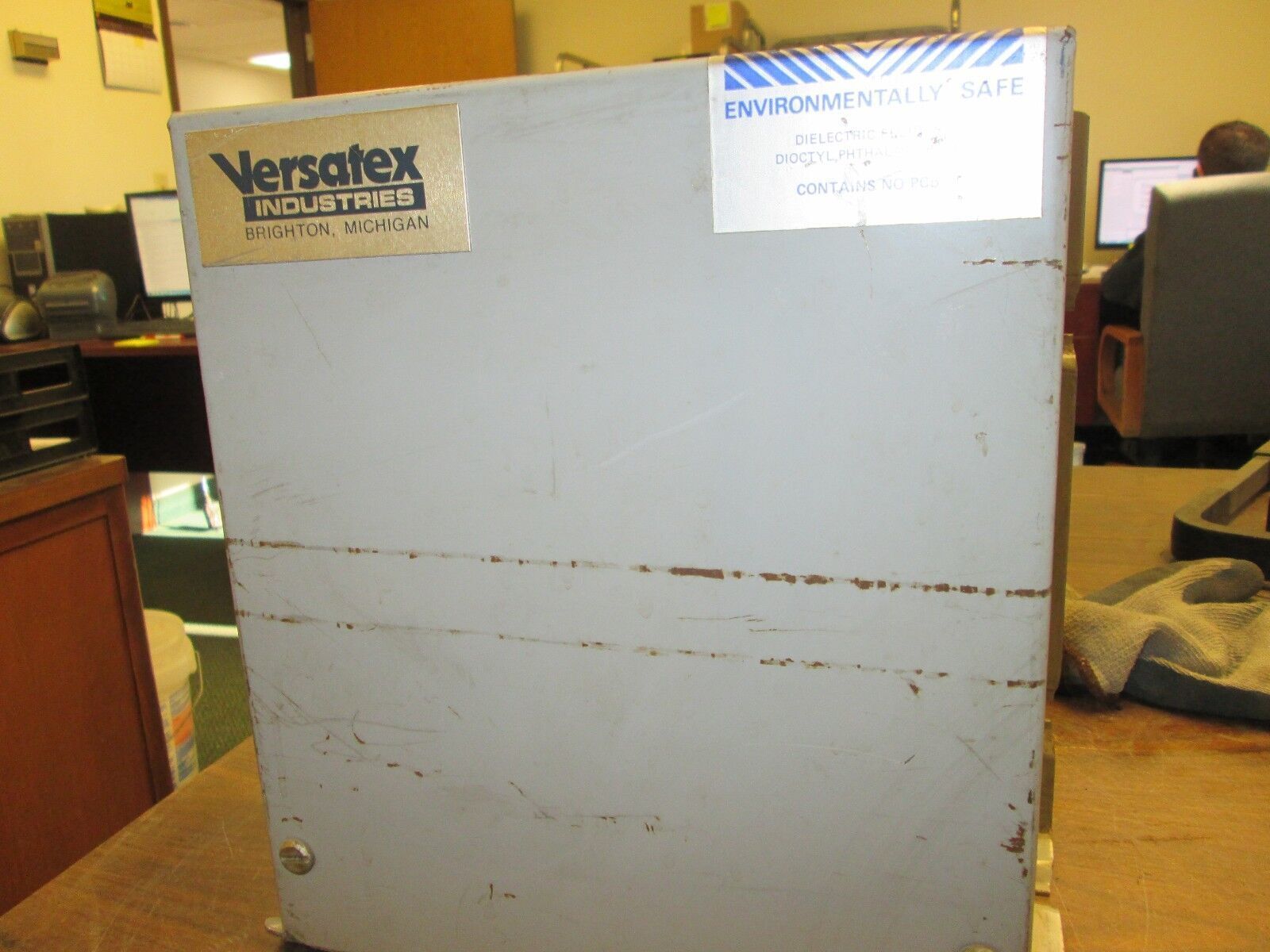 Versatex Power Capacitor VM/43E/4/NAF3 480V 4KVAR 3Ph 60Hz Used