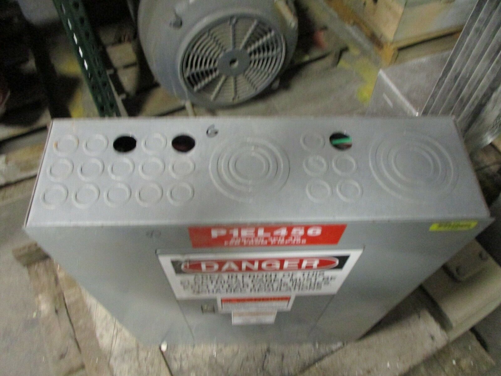 Square D Main Breaker Circuit Breaker Panel 50A Max 208Y/120 3Ph 4W Used