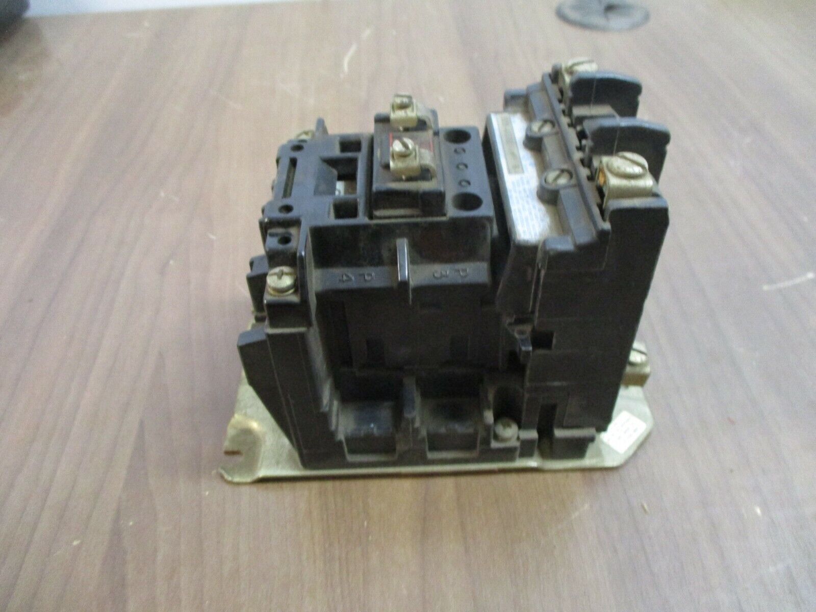 Allen-Bradley Contactor 500L-AOD92 Ser. B 115-120V Coil 20A 480V Used