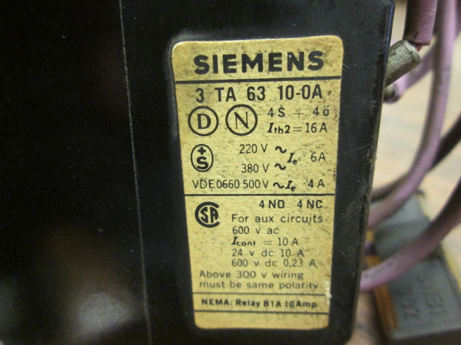 Siemens Contactor 3TA 63 10-0A 220V Coil 10A Used