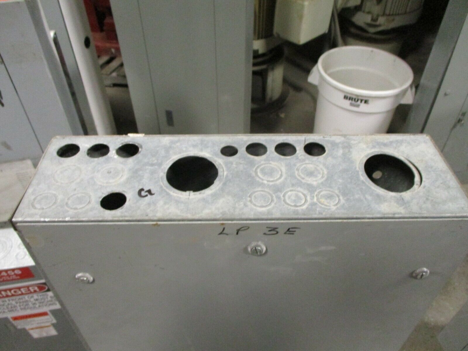 Westinghouse Main Breaker Circuit Breaker Panel MP-83420 225A Max 208Y/120 3Ph