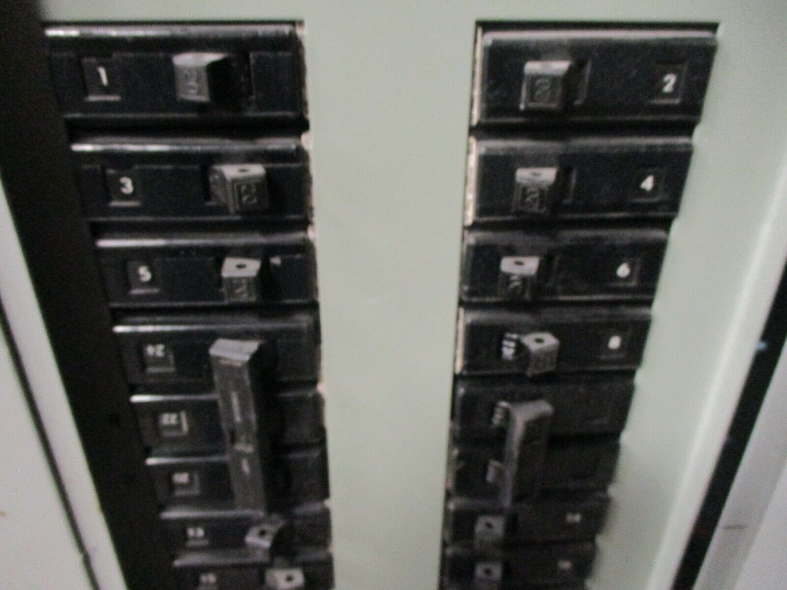 Westinghouse Main Breaker Circuit Breaker Panel MP-83420 225A Max 208Y/120 3Ph