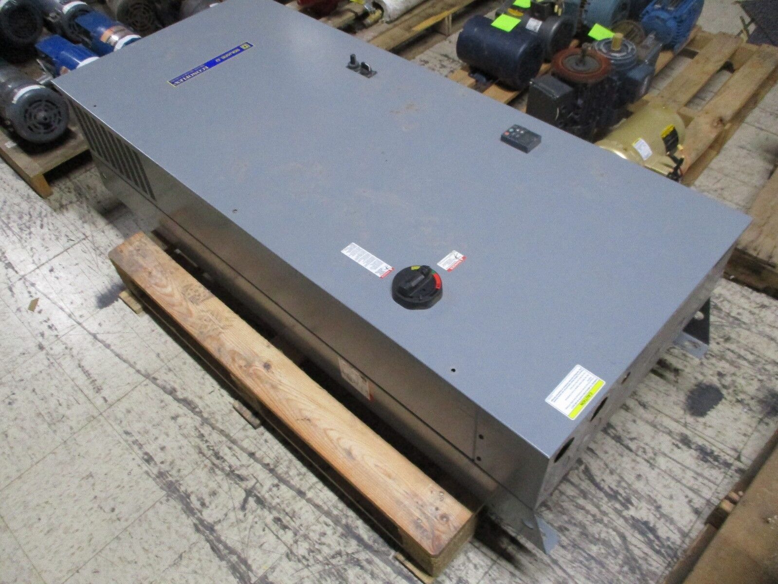 Square D Econoflex Altivar Motor Controller 8839 58ERG4VW 75HP 3Ph Used