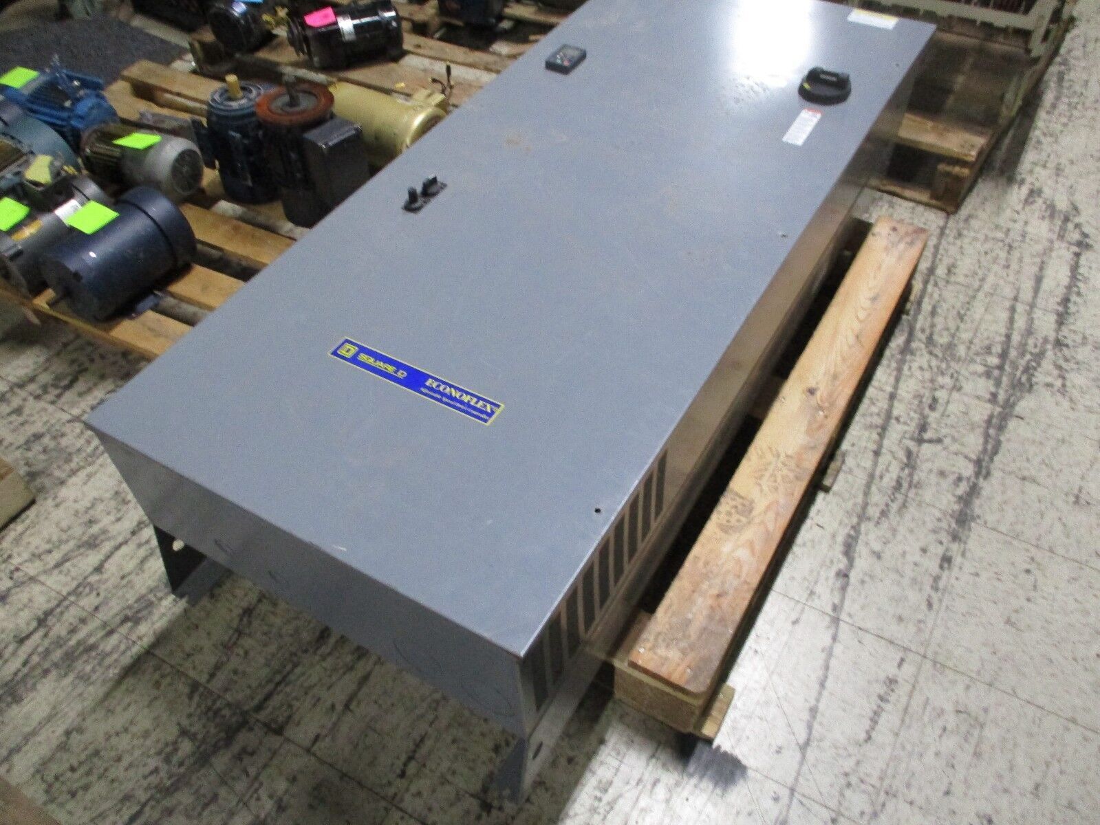 Square D Econoflex Altivar Motor Controller 8839 58ERG4VW 75HP 3Ph Used
