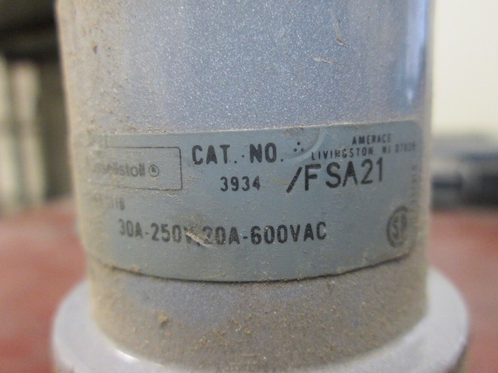 Russellstoll Connector w/ Conduit End 3934/FSA21 20A@600V 30A@250V 3P 4W Used