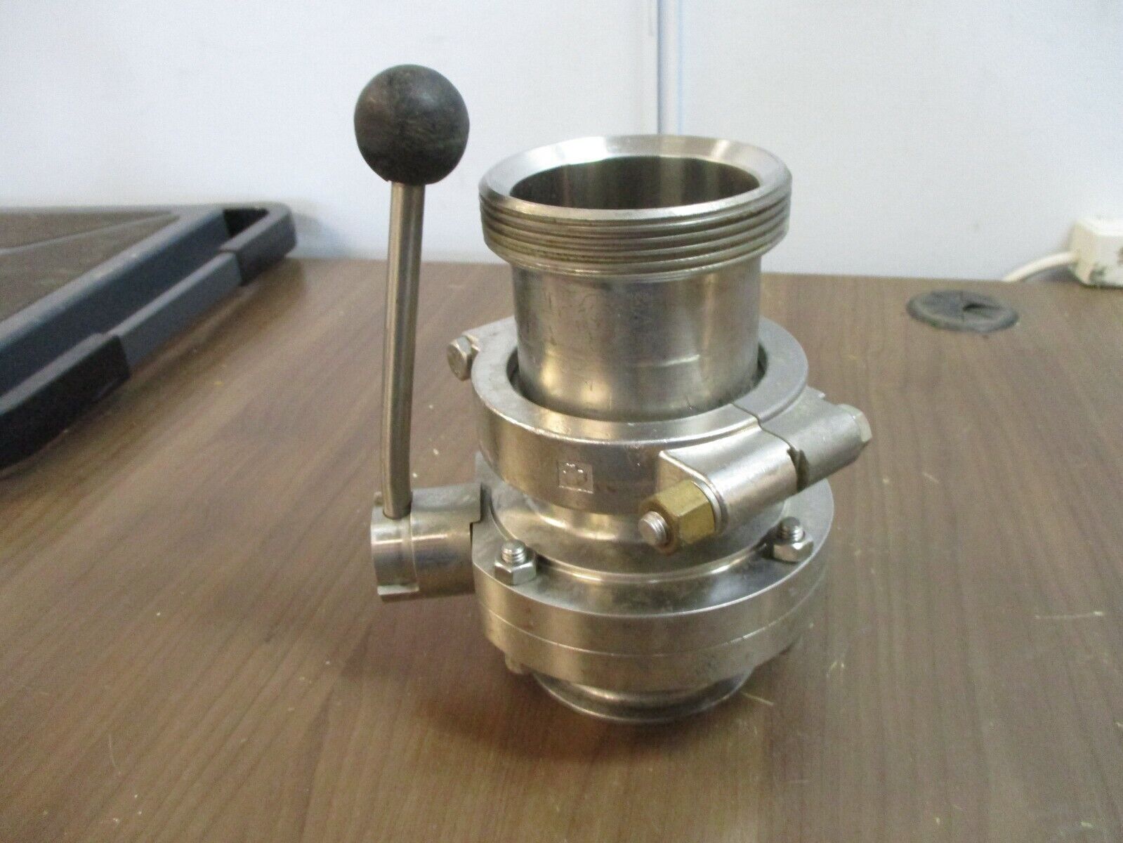 Misc. Brand Sanitary Stainless Steel Butterfly Valve Size: 3" Used