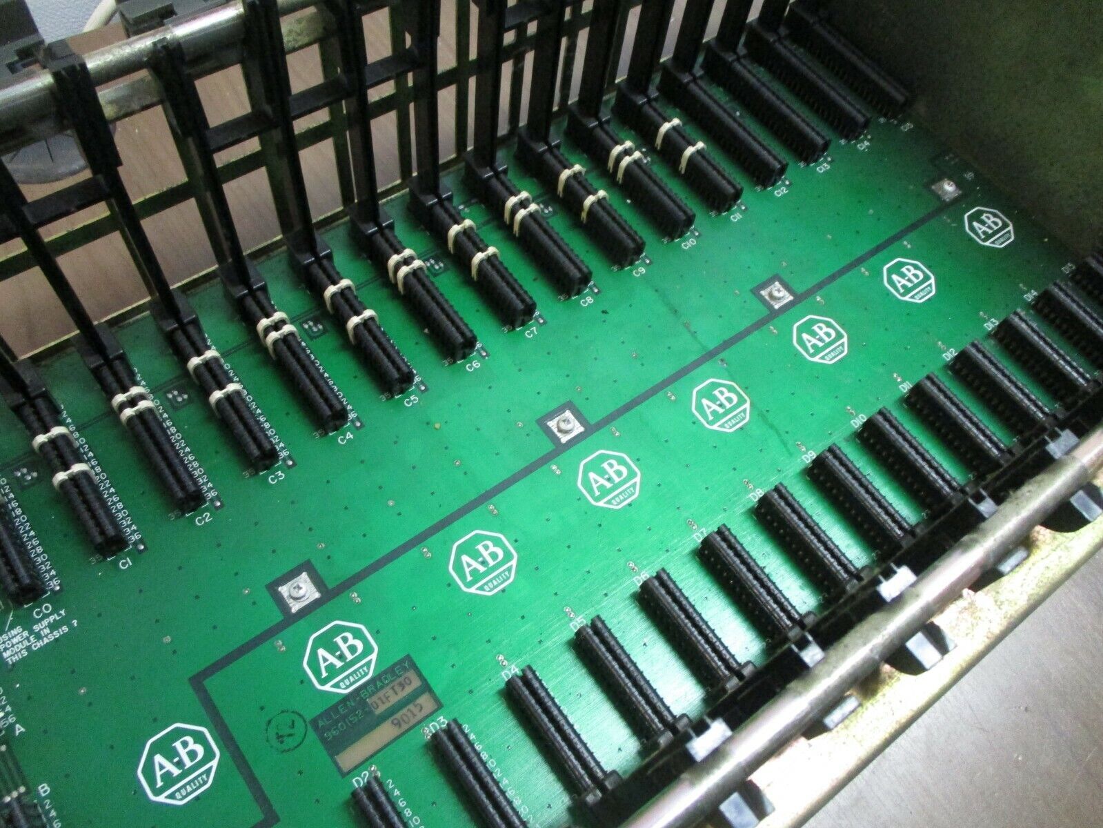 Allen-Bradley 16-Slot I/O Chassis 1771-A4B 5V 24A Used