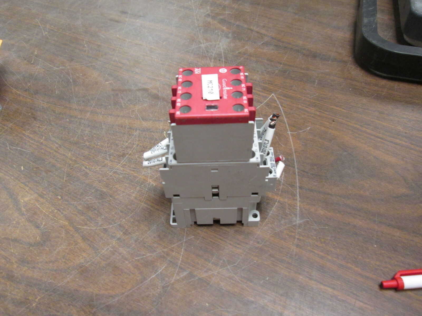 Allen-Bradley Safety Contactor 100S-C23L14C 200-220V/208-240V 50/60Hz Coil Used