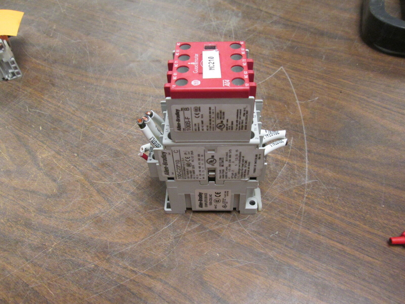 Allen-Bradley Safety Contactor 100S-C23L14C 200-220V/208-240V 50/60Hz Coil Used