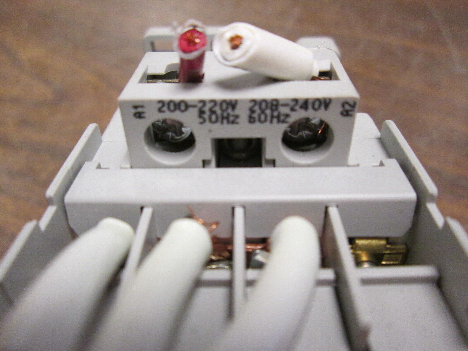 Allen-Bradley Safety Contactor 100S-C23L14C 200-220V/208-240V 50/60Hz Coil Used
