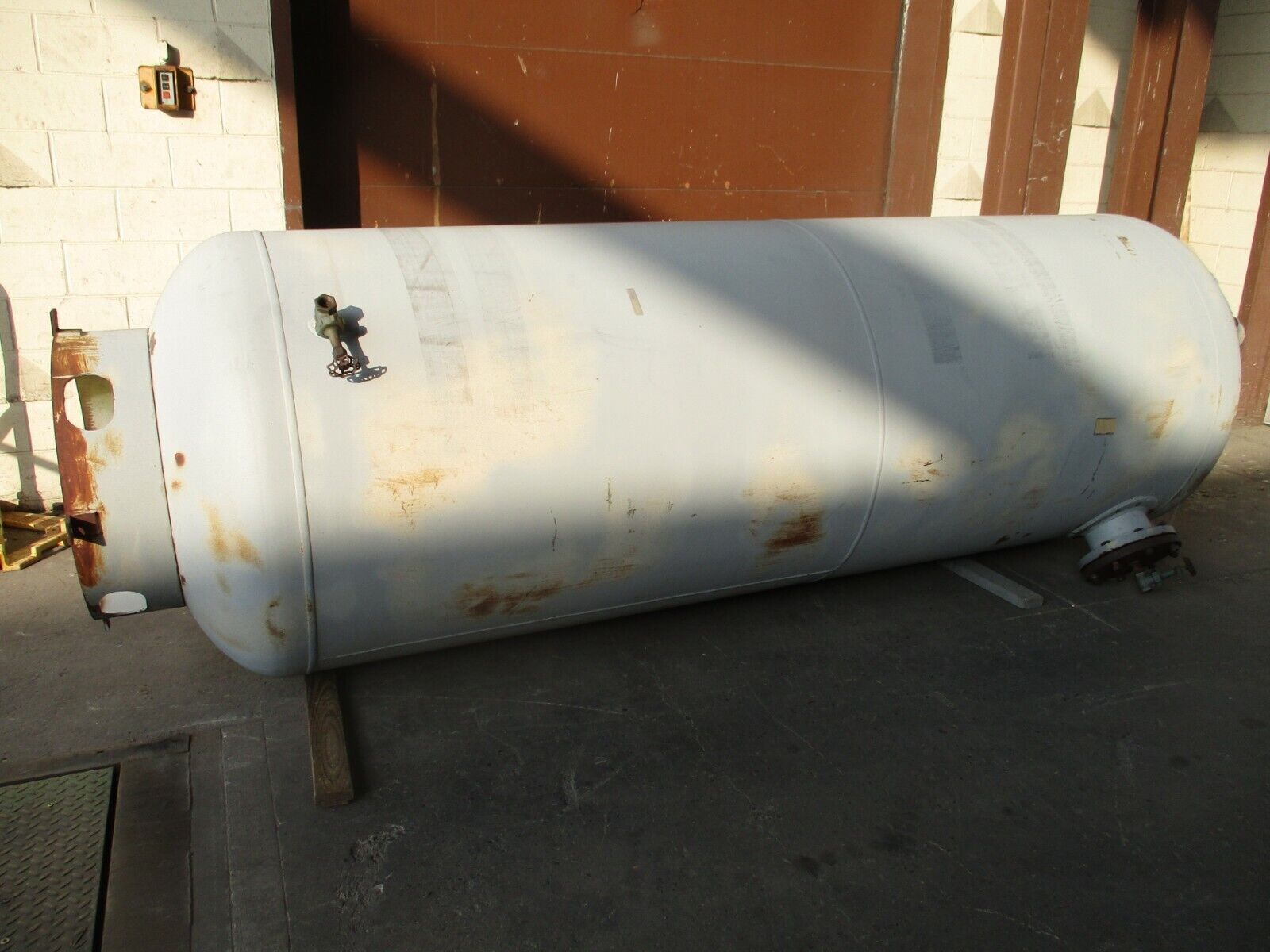 Stover Tanks Pressurized Water Tank 123722 700 Gallons 125PSI 450°F Used