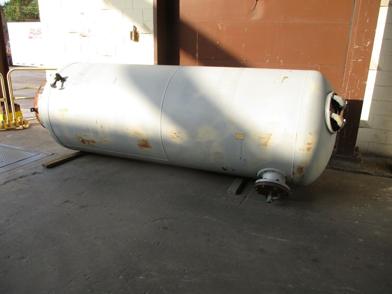 Stover Tanks Pressurized Water Tank 123722 700 Gallons 125PSI 450°F Used