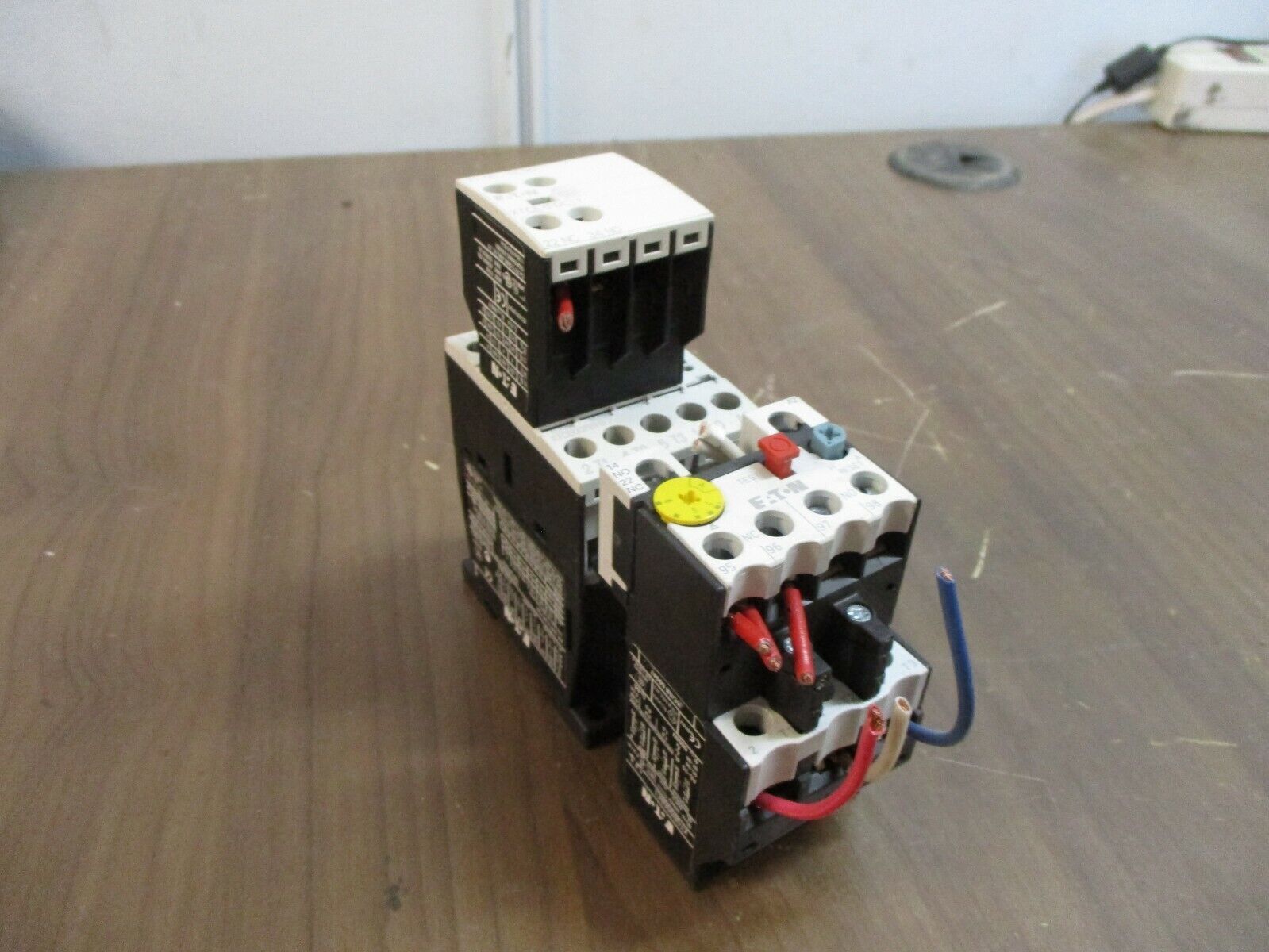 Eaton Starter XTCE007B10 / XTOB006C1 120V Coil Trip: 4-6A w/ Aux Contact Block