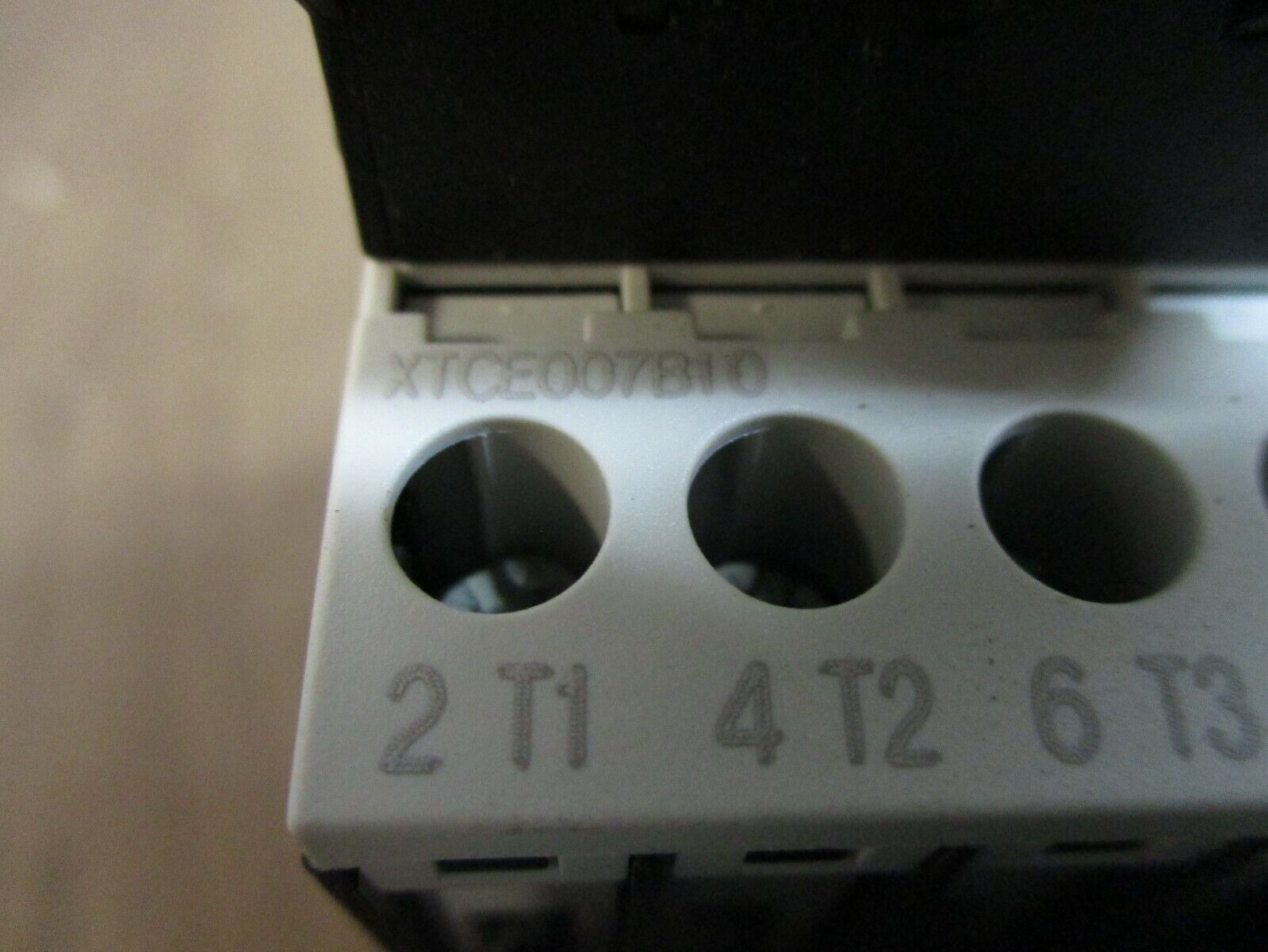 Eaton Starter XTCE007B10 / XTOB006C1 120V Coil Trip: 4-6A w/ Aux Contact Block