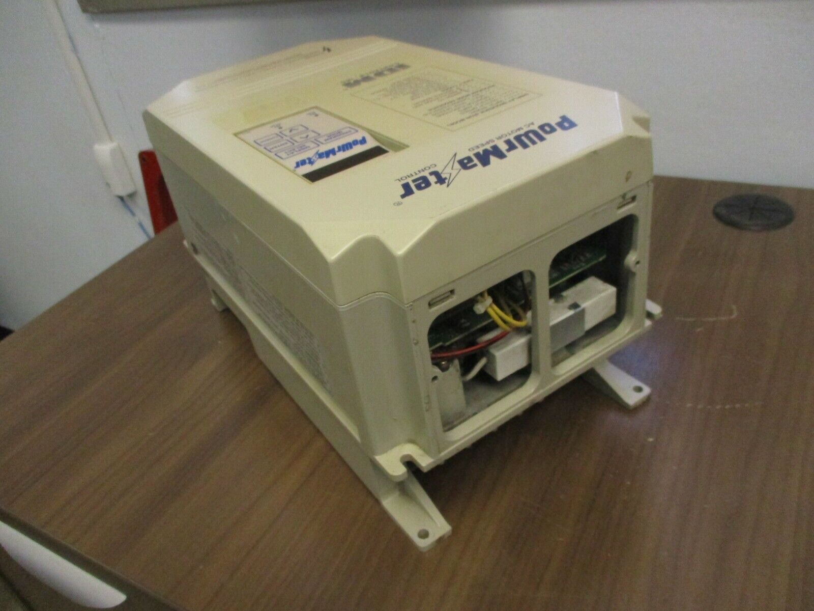 IDM Controls PowrMaster AC Drive G3U47P5N1 18HP 3Ph Used