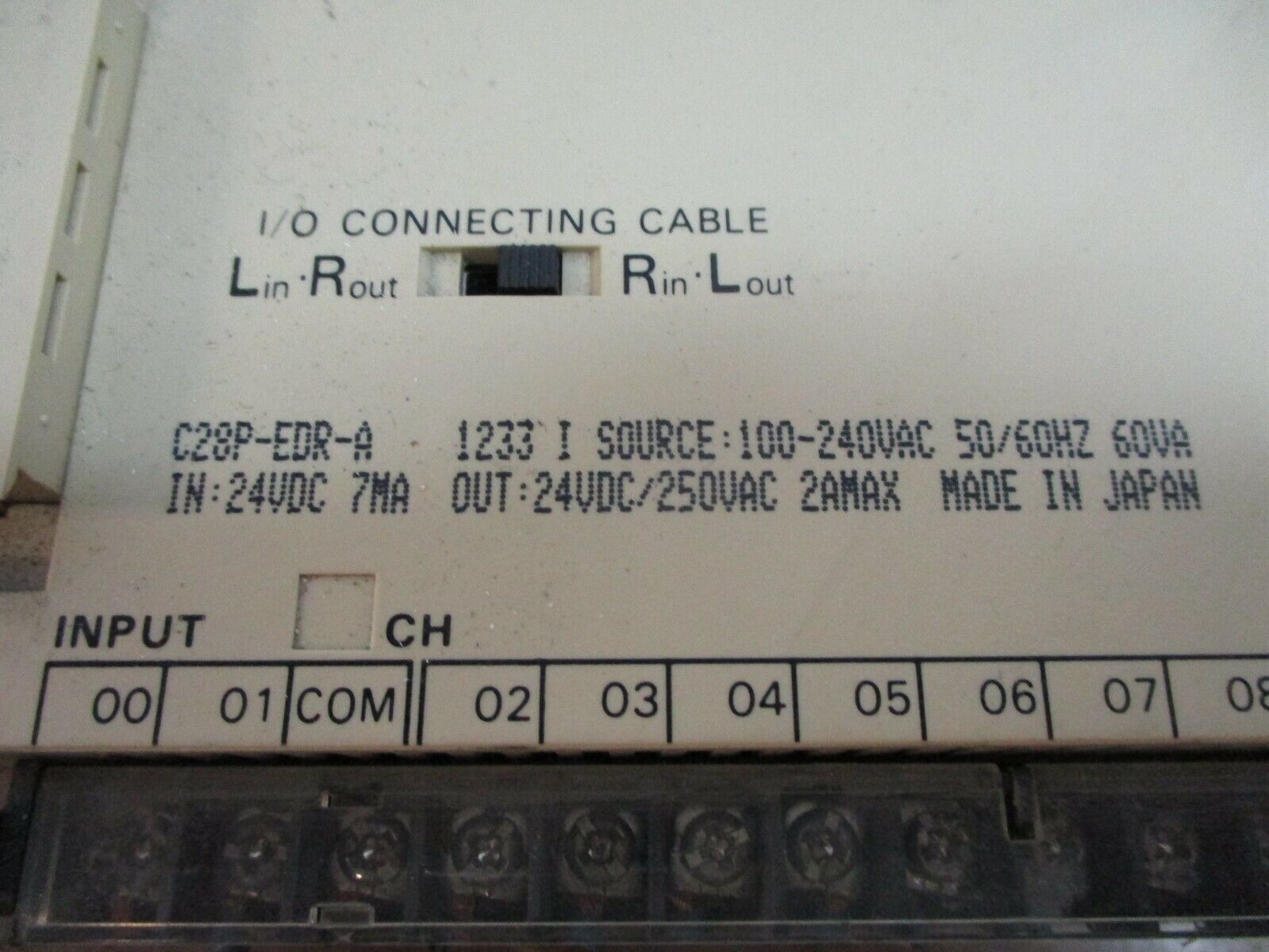 Omron C28P I/O Unit C28P-EDR-A Used