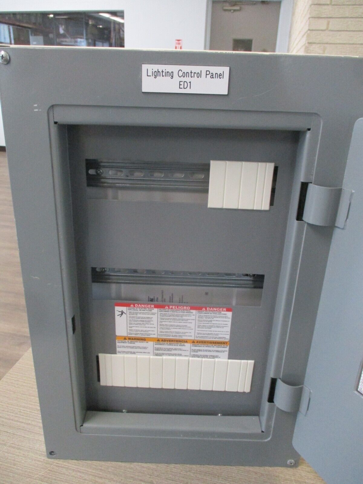 Square D Clipsal Enclosure SLC36MSSG Type 1 Enclosure. Used.