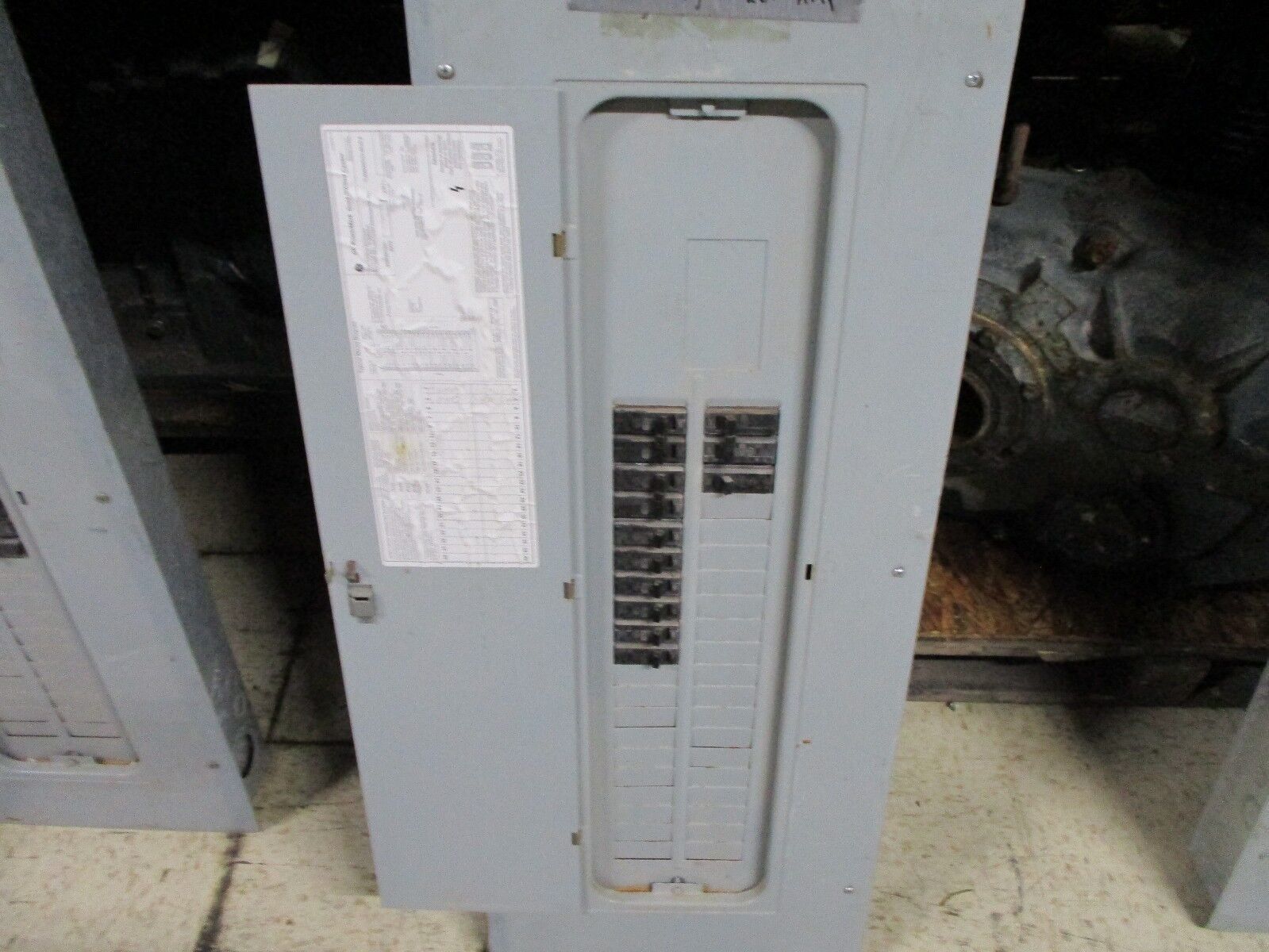 GE Main Lug Circuit Breaker Panel TLM4020CCU MOD6 200A Max 120/208V 1Ph Used
