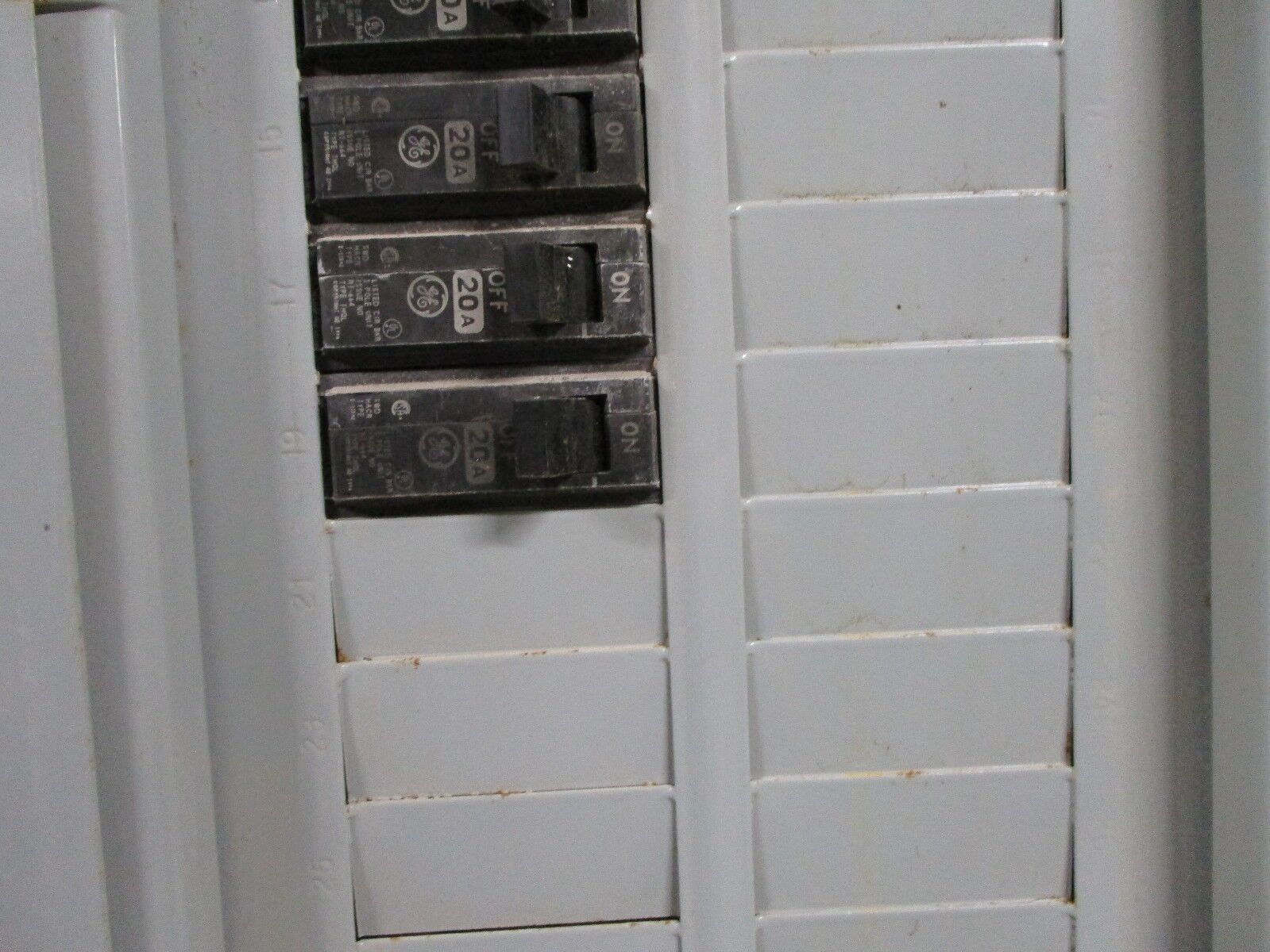 GE Main Lug Circuit Breaker Panel TLM4020CCU MOD6 200A Max 120/208V 1Ph Used