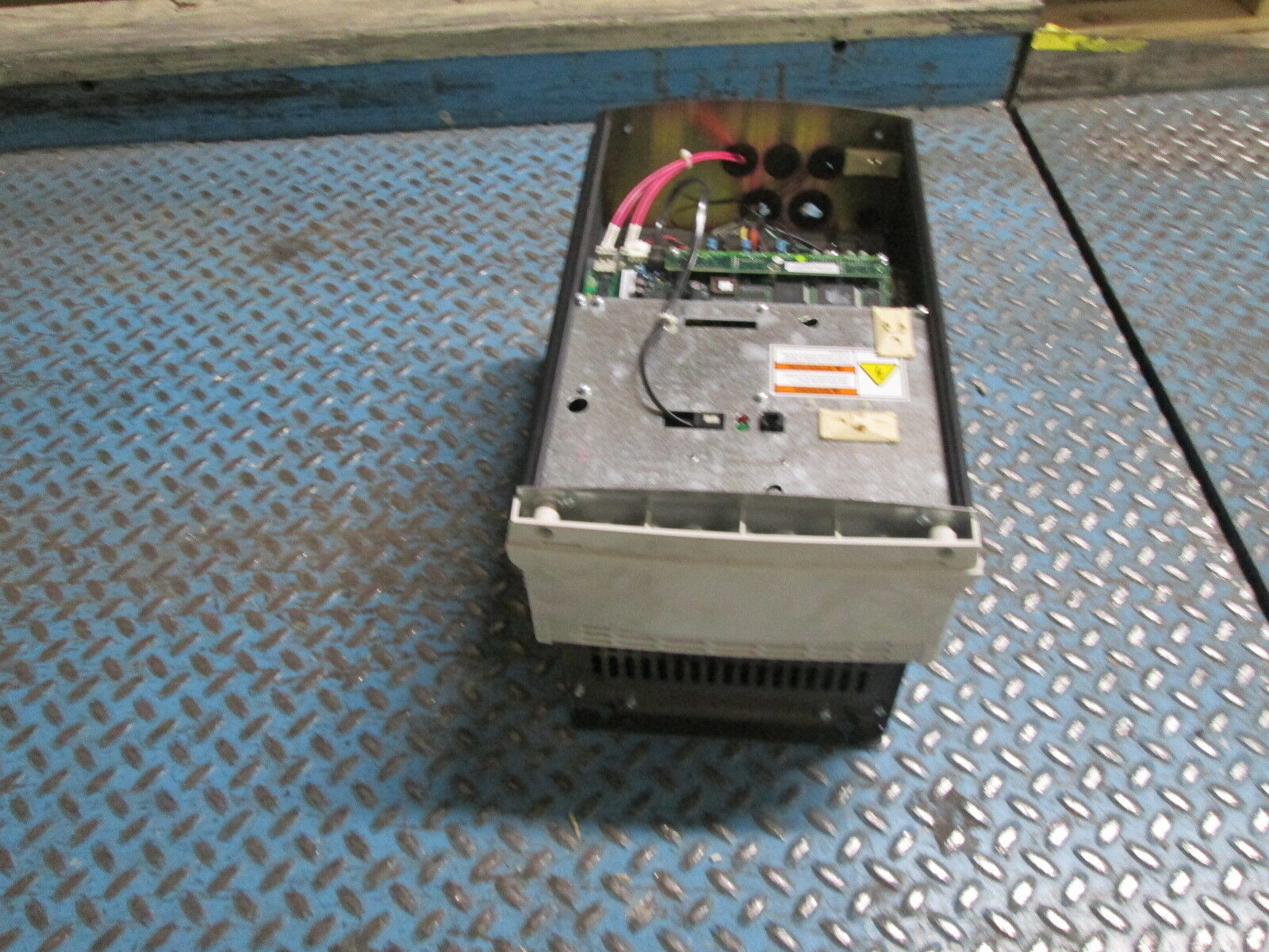 ABB ACS 600 AC Drive ACS601-0025-4-000B1200801 25HP No Cover w/out Keypad Used