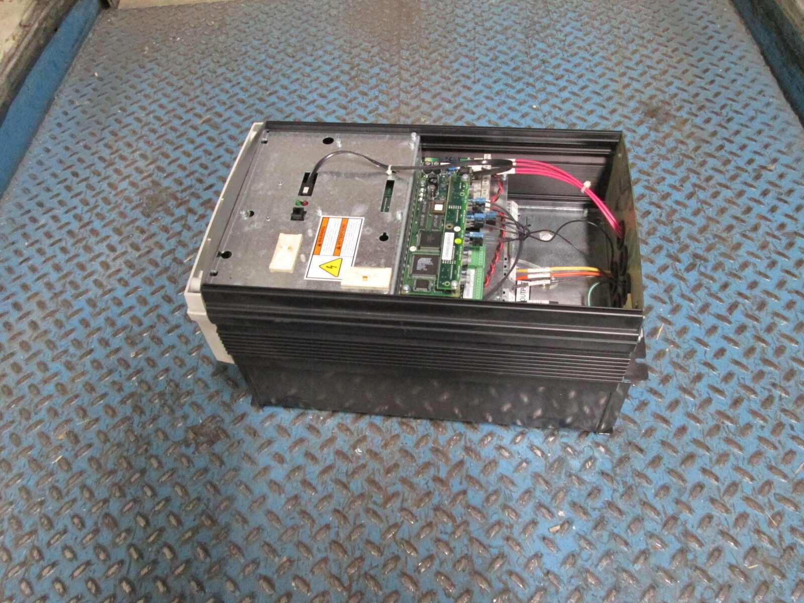 ABB ACS 600 AC Drive ACS601-0025-4-000B1200801 25HP No Cover w/out Keypad Used